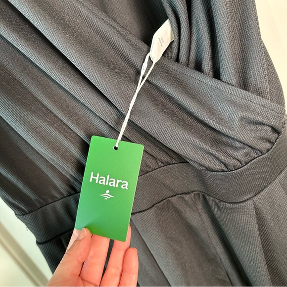 NWT Halara V Neck Short Sleeve Side Pocket Waffle Casual Jumpsuit size L - Picture 4 of 6